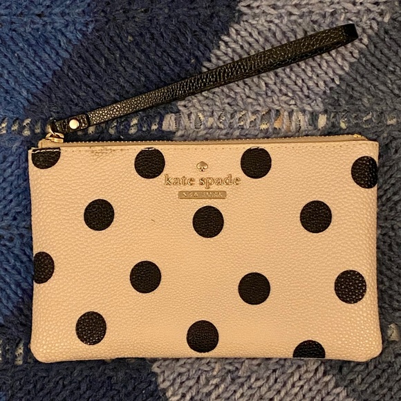 kate spade Handbags - Kate Spade Cedar Street Polka Dot Bee Wristlet